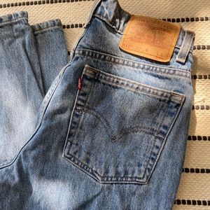 Vintage Levi’s Medium Wash 512 Jeans Slim Straight